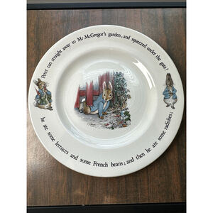 Vintage 1980's Wedgwood Beatrix Potter Peter Rabbit 8” Plate